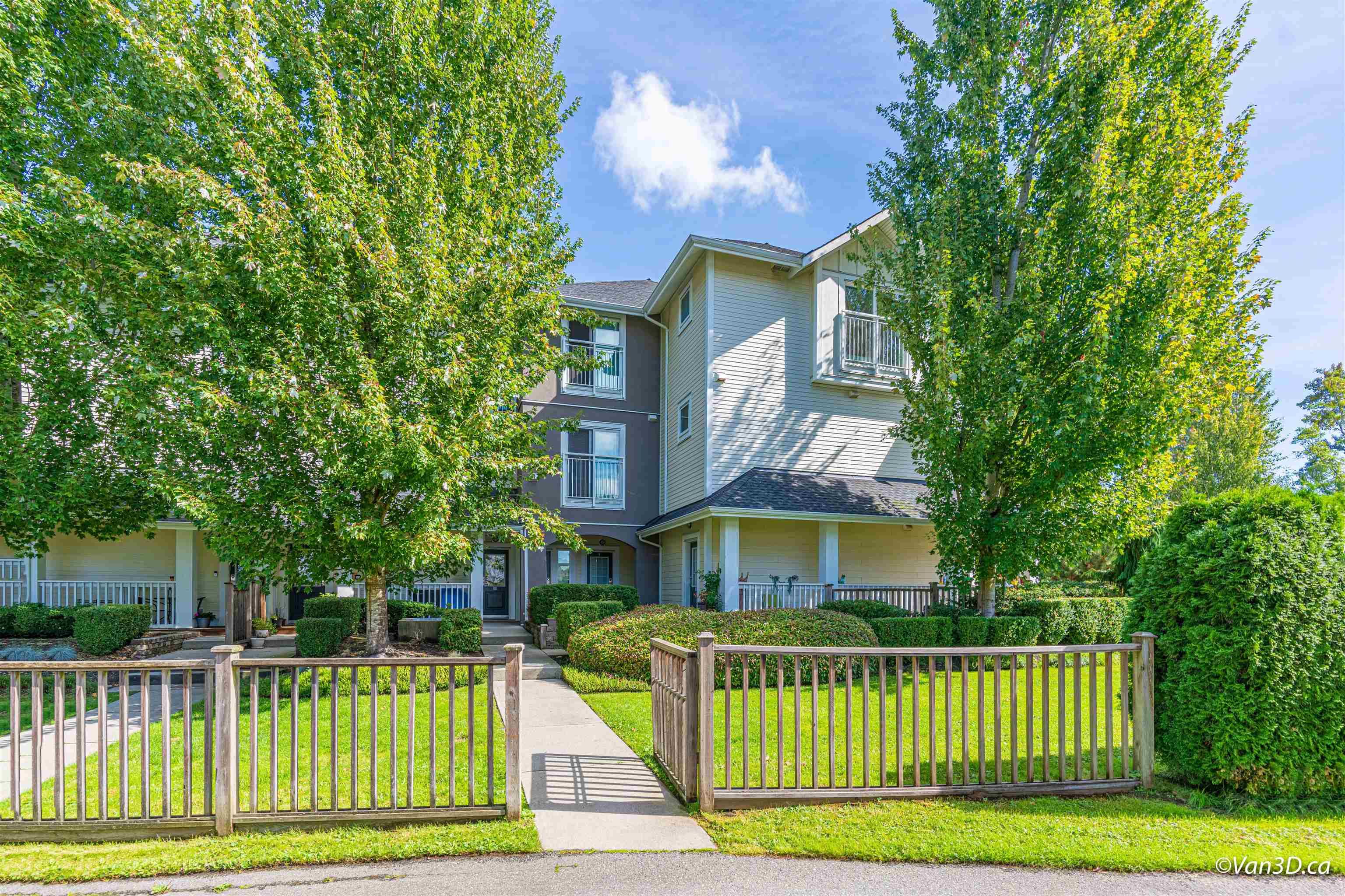 Main Photo: 37 6965 HASTINGS Street in Burnaby: Sperling-Duthie Townhouse for sale in "CASSIA" (Burnaby North)  : MLS®# R2617080