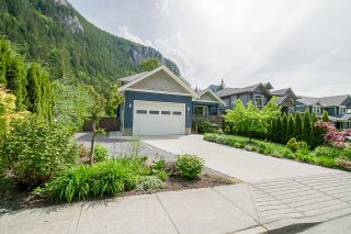 Photo 2: 38614 WESTWAY Avenue in Squamish: Valleycliffe House for sale : MLS®# R2697410