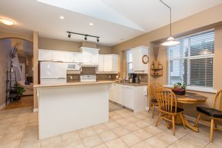 Photo 22: 2 3500 144 Street in White Rock: Elgin Chantrell Townhouse for sale in "The Crescent" (South Surrey White Rock)  : MLS®# R2471125