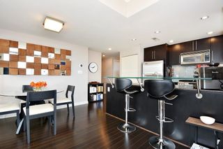 Photo 7: 1005 638 BEACH Crescent in Vancouver: Yaletown Condo for sale in "ICON" (Vancouver West)  : MLS®# R2357913
