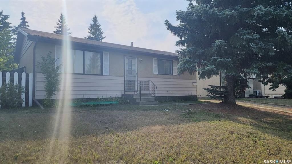 Main Photo: 1552 110th Street in North Battleford: College Heights Residential for sale : MLS®# SK941014