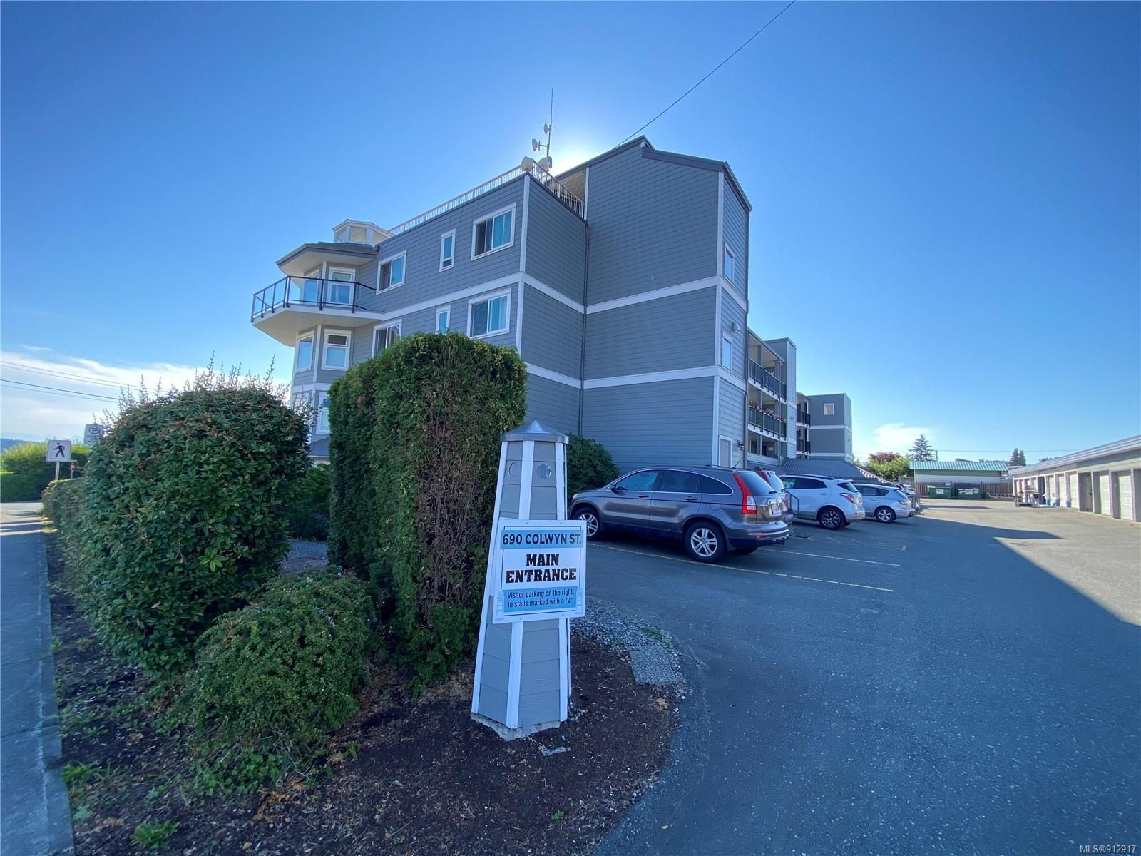 Main Photo: 3H 690 Colwyn St in Campbell River: CR Campbell River Central Condo for sale : MLS®# 912917