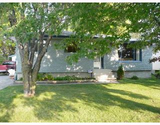 Photo 1: 573 CATHCART Street in WINNIPEG: Charleswood Residential for sale (South Winnipeg)  : MLS®# 2818151