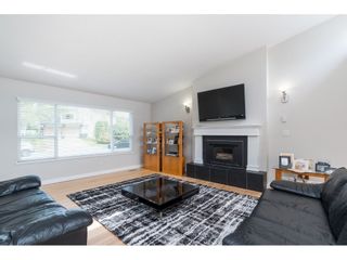 Photo 3: 2961 CAMROSE Drive in Burnaby: Montecito House for sale (Burnaby North)  : MLS®# R2408423