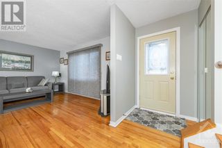 Photo 3: 780 CUMMINGS AVENUE in Ottawa: House for sale : MLS®# 1369188