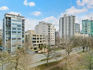 Photo 40: 401 2015 BEACH Avenue in Vancouver: West End VW Condo for sale (Vancouver West)  : MLS®# R2872018