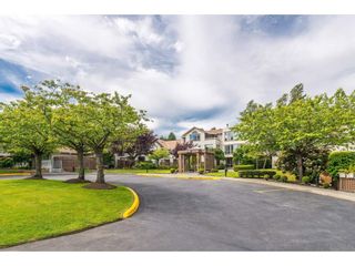 Photo 2: 105 15991 THRIFT Avenue: White Rock Condo for sale in "ARCADIAN" (South Surrey White Rock)  : MLS®# R2441323