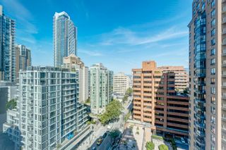 Photo 2: 1701 1188 HOWE Street in Vancouver: Downtown VW Condo for sale (Vancouver West)  : MLS®# R2712245