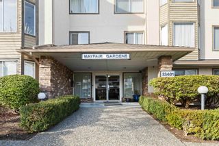 Photo 1: 205 33401 MAYFAIR Avenue in Abbotsford: Central Abbotsford Condo for sale in "Mayfair Gardens" : MLS®# R2860022