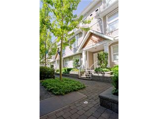 Photo 1: 11 168 6TH Street in New Westminster: Uptown NW Townhouse for sale in "ROYAL CITY TERRACE" : MLS®# V906623