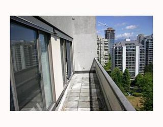 Photo 10: 1006 4194 MAYWOOD Street in Burnaby: Metrotown Condo for sale (Burnaby South) 