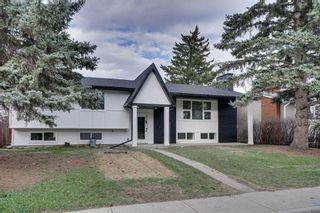 Photo 2: 36 Snowdon Crescent SW in Calgary: Southwood Detached for sale : MLS®# A2129176