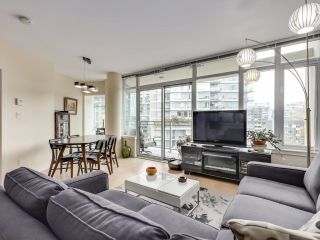 Photo 5: 704 88 W 1ST Avenue in Vancouver: False Creek Condo for sale in "The One" (Vancouver West)  : MLS®# R2866595
