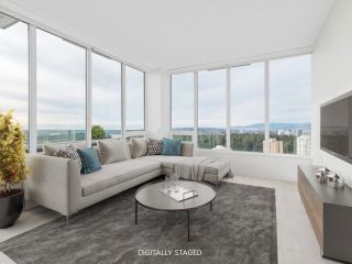 Photo 2: 3203 6463 SILVER Avenue in Burnaby: Metrotown Condo for sale in "Maywood on the Park" (Burnaby South)  : MLS®# R2744925