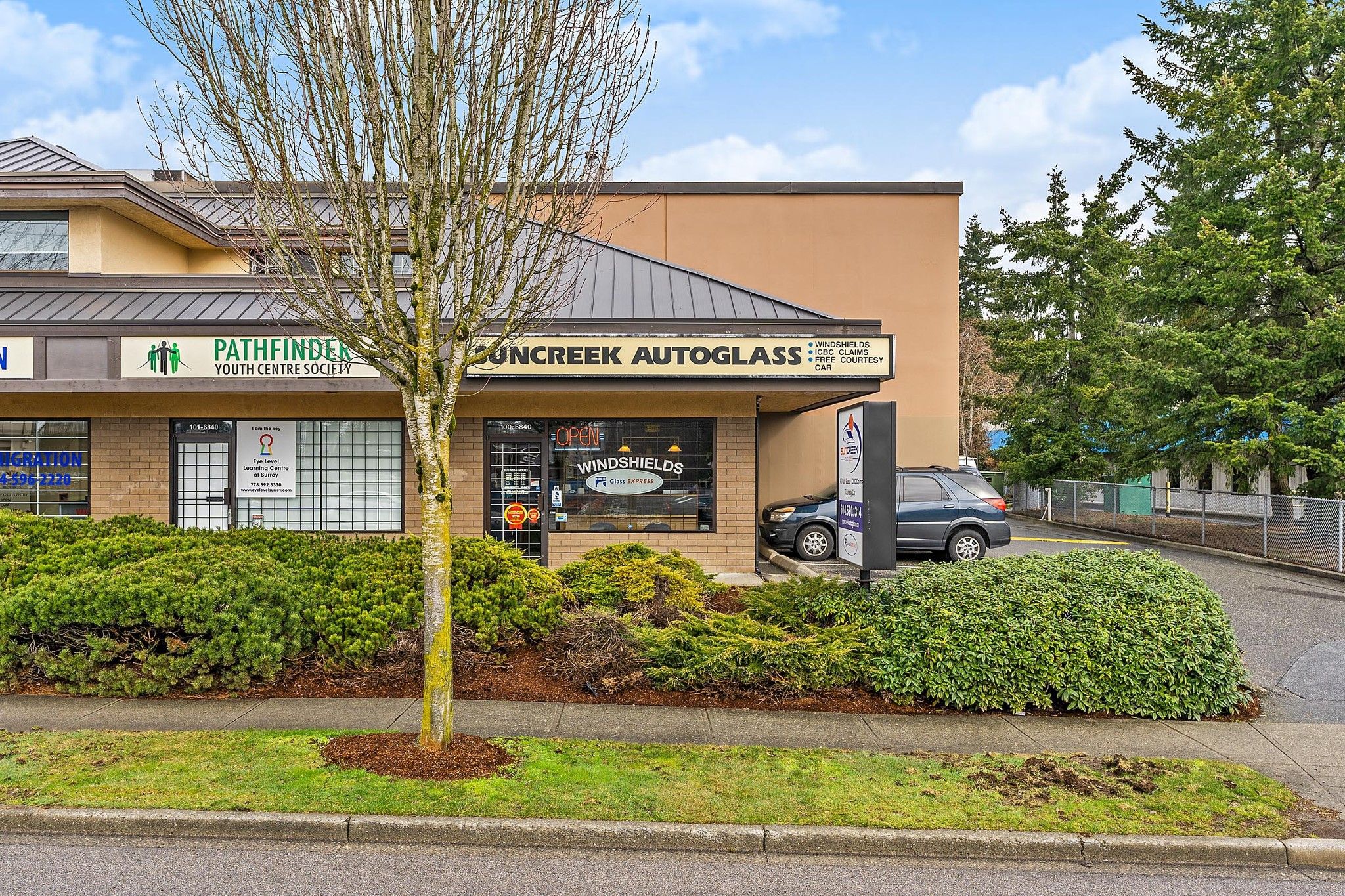 Main Photo: 100 6840 KING GEORGE Boulevard in Surrey: East Newton Business for sale : MLS®# C8030916