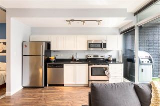 Photo 3: 305 2511 QUEBEC STREET in Vancouver: Mount Pleasant VE Condo for sale (Vancouver East)  : MLS®# R2445653