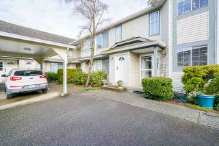 Photo 4: 7 5760 174 Street in Surrey: Cloverdale BC Townhouse for sale in "Stetson Village" (Cloverdale)  : MLS®# R2559810