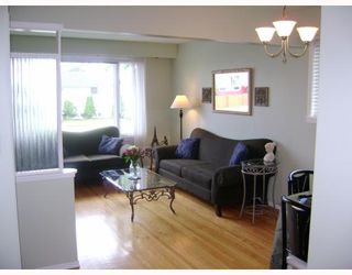 Photo 3:  in WINNIPEG: East Kildonan Residential for sale (North East Winnipeg)  : MLS®# 2915062