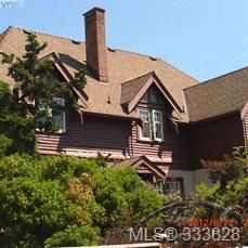 Photo 1: 3895 Hobbs St in VICTORIA: SE Cadboro Bay Multi Family for sale (Saanich East)  : MLS®# 663488