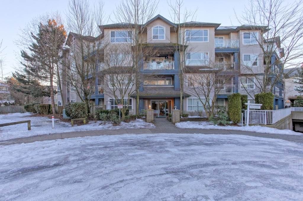 Main Photo: 314 8115 121A STREET in : Queen Mary Park Surrey Condo for sale : MLS®# R2130599