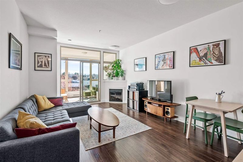 FEATURED LISTING: 305 - 688 17TH Avenue East Vancouver