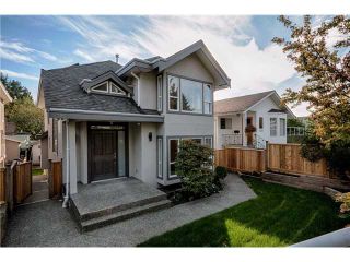 Photo 2: 305 W 28TH ST in North Vancouver: Upper Lonsdale House for sale : MLS®# V1090443