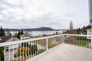 Photo 4: 3951 BLANTYRE Place in North Vancouver: Roche Point House for sale : MLS®# R2757246