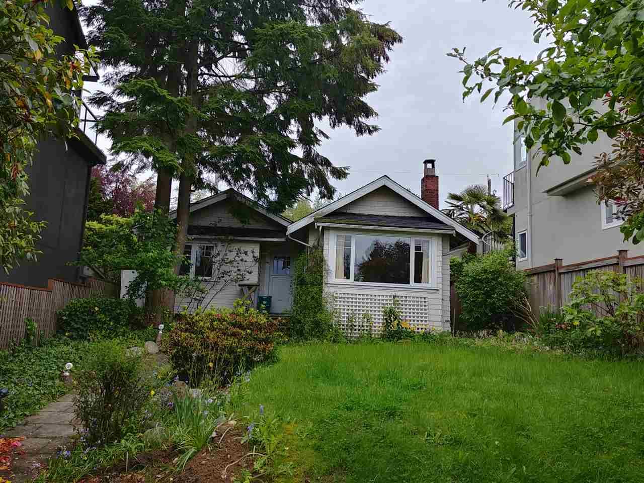 Main Photo: 4180 W 11TH AVENUE in : Point Grey House for sale : MLS®# R2371669