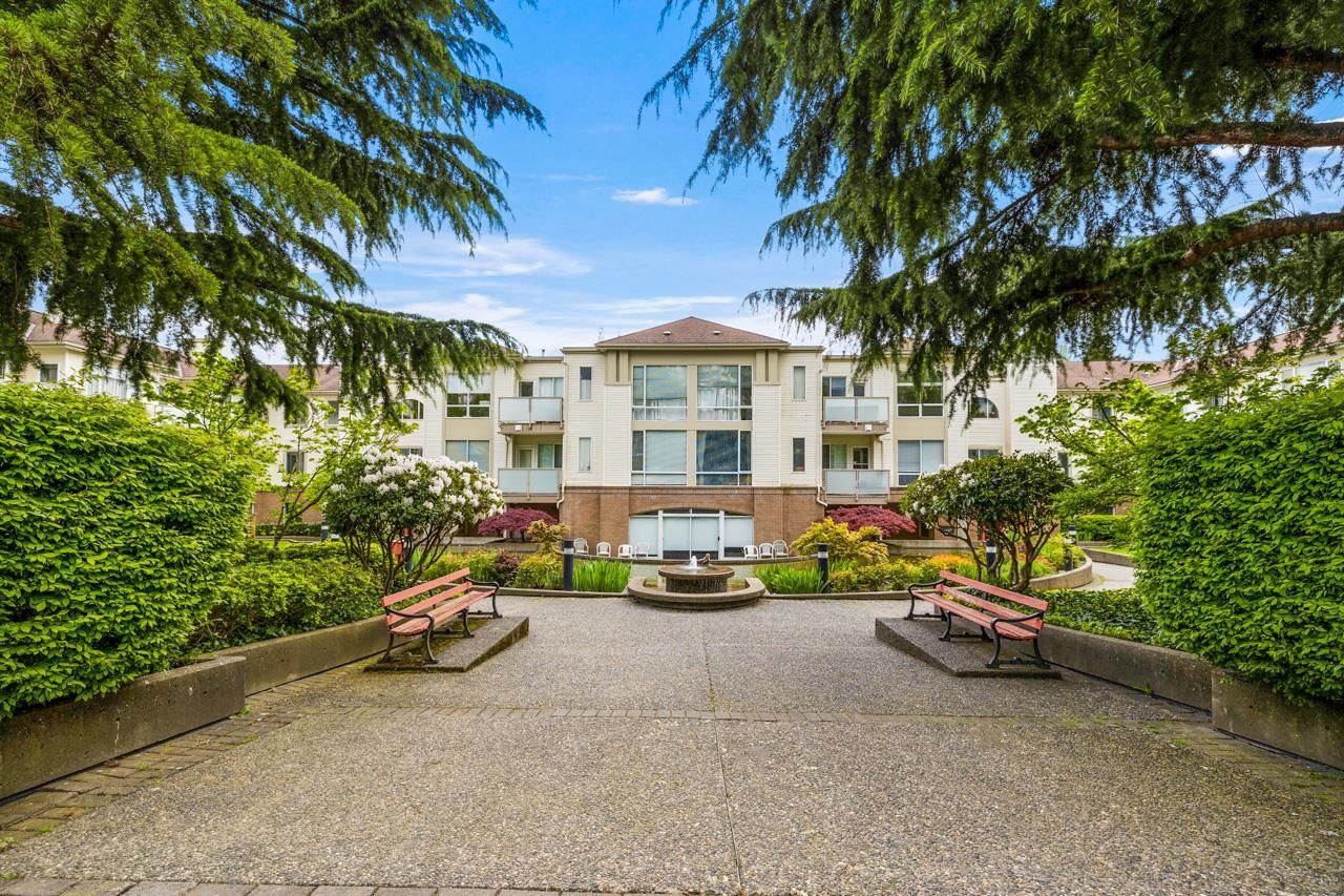 413 6742  STATION HILL Court, Burnaby