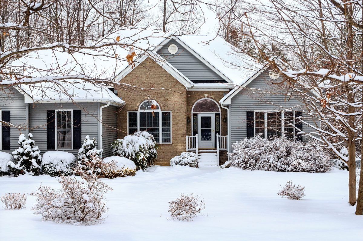 GOING AWAY FOR THE WINTER: HOW TO SECURE YOUR HOME