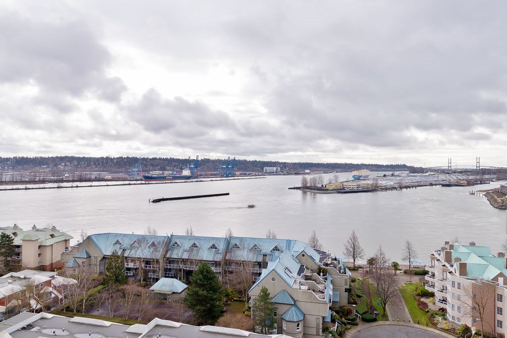 Main Photo: 1607 1135 QUAYSIDE Drive in New Westminster: Quay Condo for sale : MLS®# R2451287