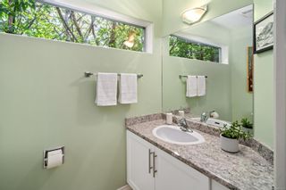 Photo 5: 1646 Myrtle Ave in Victoria: Vi Oaklands Row/Townhouse for sale : MLS®# 877528