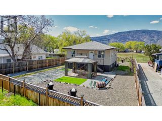 Photo 2: 6008 COTTONWOOD Drive in Osoyoos: House for sale : MLS®# 10310645
