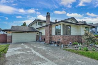 Photo 3: 9170 125 Street in Surrey: Queen Mary Park Surrey House for sale : MLS®# R2881517