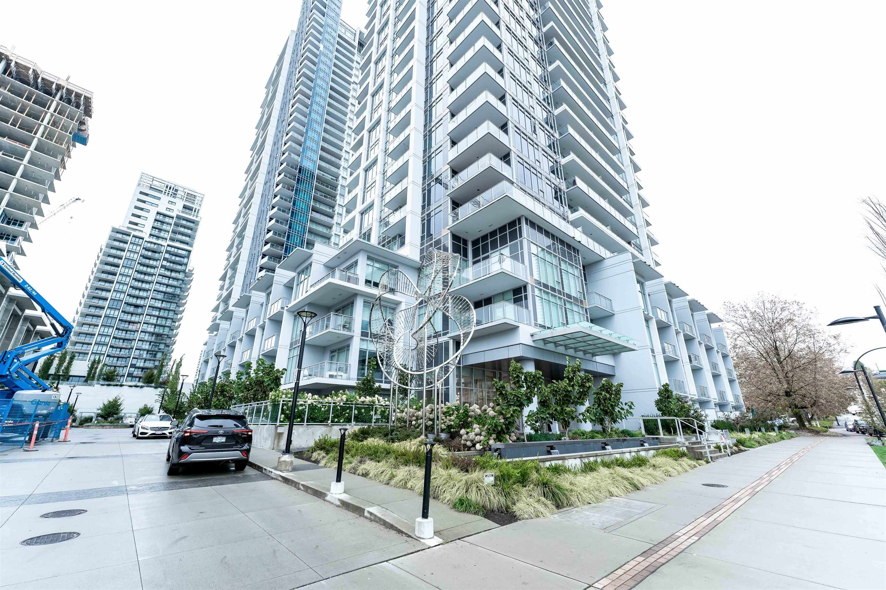 Main Photo: 2003 2311 BETA Avenue in Burnaby: Brentwood Park Condo for sale in "LUMINA WATERFALL" (Burnaby North)  : MLS®# R2735577