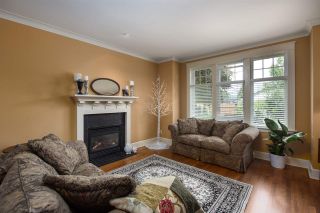 Photo 6: 902 CHILLIWACK Street in New Westminster: The Heights NW House for sale : MLS®# R2376935