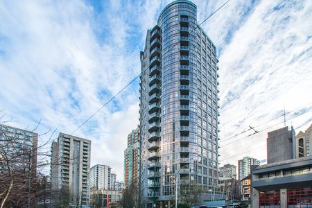 Main Photo: 705 1050 SMITHE Street in Vancouver: West End VW Condo for sale in "STERLING" (Vancouver West)  : MLS®# R2133078