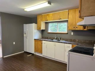 Photo 4: 8 RAVEN Crescent in Fort Nelson: Fort Nelson - Rural Manufactured Home for sale : MLS®# R2799774