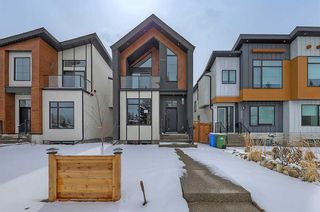 Photo 1: 6423 Bow Crescent NW in Calgary: Bowness Detached for sale : MLS®# A2120552