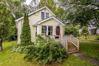 Photo 1: 127 Oakdene Avenue in Kentville: Kings County Residential for sale (Annapolis Valley)  : MLS®# 202319514