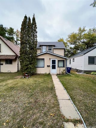 Photo 2: 1129 F Avenue North in Saskatoon: Caswell Hill Residential for sale : MLS®# SK909028
