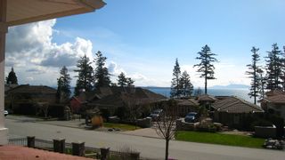 Photo 2:  in South Surrey / White Rock: Home for sale