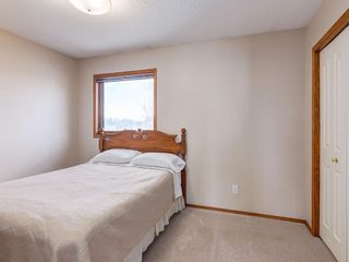 Photo 17: 304 RIVERVIEW Close SE in Calgary: Riverbend Detached for sale : MLS®# C4242495