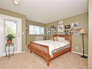 Photo 10: 1646 Myrtle Ave in VICTORIA: Vi Oaklands Row/Townhouse for sale (Victoria)  : MLS®# 701228