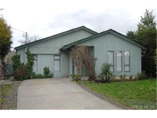 Main Photo:  in VICTORIA: SE High Quadra House for sale (Saanich East)  : MLS®# 460640