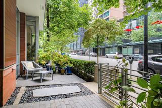 Photo 25: 1161 W CORDOVA Street in Vancouver: Coal Harbour Townhouse for sale in "One Harbour Green" (Vancouver West)  : MLS®# R2725931