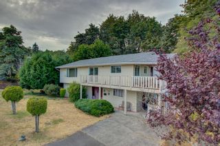 Photo 3: 1665 Bay St in Nanaimo: Na Departure Bay House for sale : MLS®# 909737
