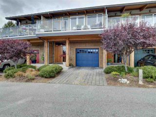 Photo 4: 6498 WILDFLOWER Place in Sechelt: Sechelt District Townhouse for sale in "Wakefield Beach - Second Wave" (Sunshine Coast)  : MLS®# R2589812