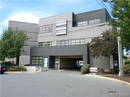 Main Photo: 304/305 830 Shamrock St in VICTORIA: SE Quadra Office for sale (Saanich East)  : MLS®# 717364