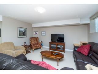 Photo 16: 7033 179A Street in Surrey: Cloverdale BC Condo for sale in "Provinceton" (Cloverdale)  : MLS®# R2392761